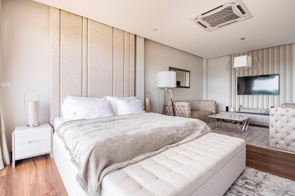 Palm Villa - Award Winning Modern Luxury & Exclusive Villa Resort Chiang Mai Buitenkant foto