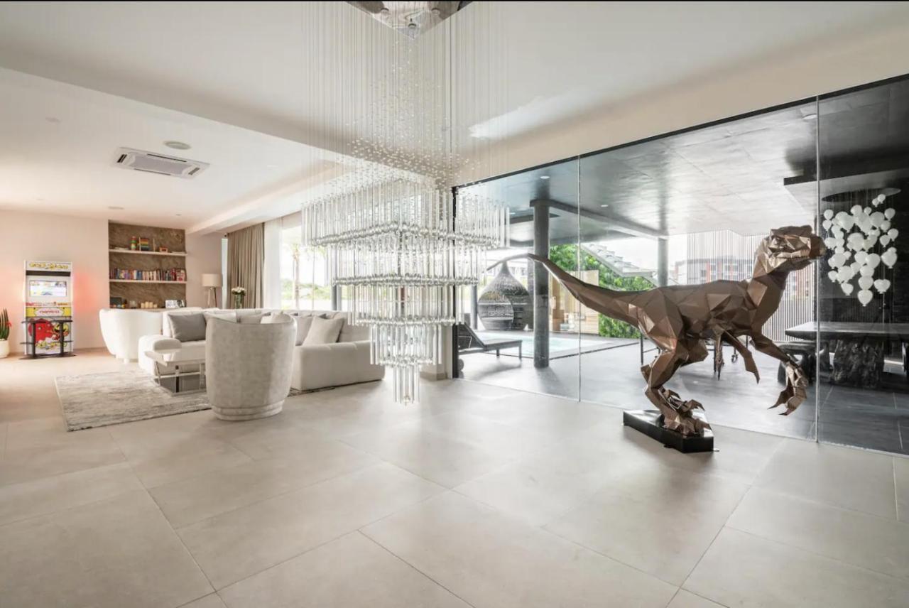 Palm Villa - Award Winning Modern Luxury & Exclusive Villa Resort Chiang Mai Buitenkant foto